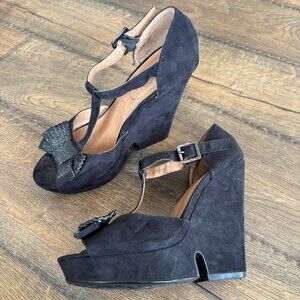 Crown Vintage T-Strap Vintage Wedge Heel